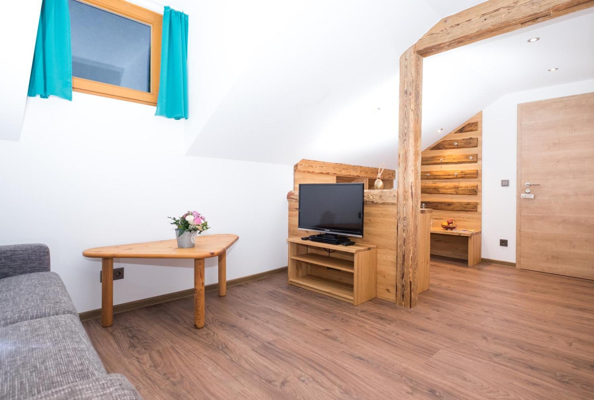 Hoehengasthaus Kolmenhof An Der Donauquelle Furtwangen Bilik gambar